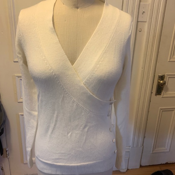 RW&CO Sweater - Picture 1 of 9